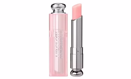 Son dưỡng môi Dior Addict Lipglow: 700.000đ. Dùng dưỡng ẩm môi hàng ngày, chống khô nẻ, cân bằng độ PH cho môi và giúp môi lên màu hồng nhạt hoặc hồng có sắc đỏ nhạt tùy cơ địa từng người. Rất phù hợp làm son dưỡng môi hàng ngày hoặc làm son lót trước khi trang điểm. Giúp giảm bớt sắc môi tái, thâm, tạo hiệu ứng hồng hào điệu đàng rất riêng cho bạn gái.