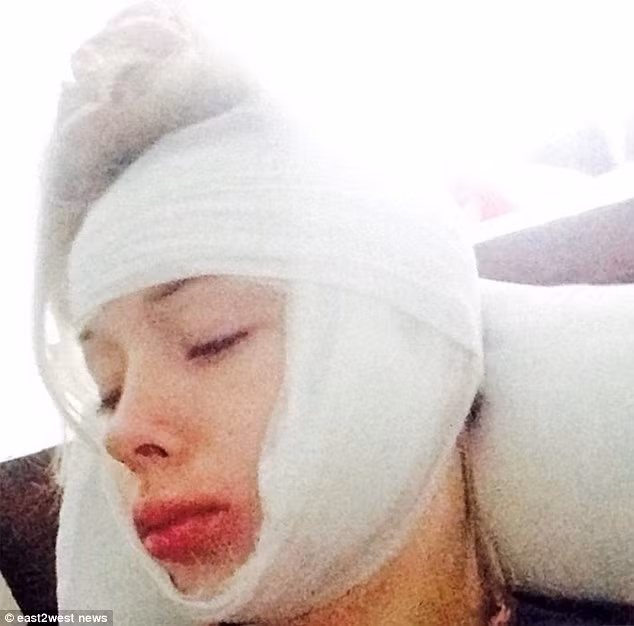 Cô này cũng cho biết cô đã chịu sự đe dọa suốt 2 năm bởi một “chiến dịch” thù ghét tới từ những người gần nhà cô.