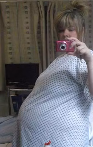 "Tôi đã cực kỳ sốc khi biết rằng mình mang thai, bởi tôi đã uống thuốc tránh thai rất đều đặn", cô Christie chia sẻ.