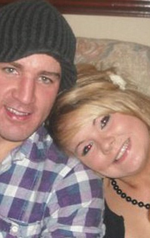 Bà mẹ này cũng rất lo sợ mang thai thêm lần nữa: "Hiện tại tôi đã sinh được 4 cậu bé và tôi không có kế hoạch sinh thêm nữa, tôi cũng không bao giờ hy vọng vào tác dụng của thuốc tránh thai, tôi sẽ đặt vòng hoặc dùng phương pháp tránh thai tin cậy hơn".