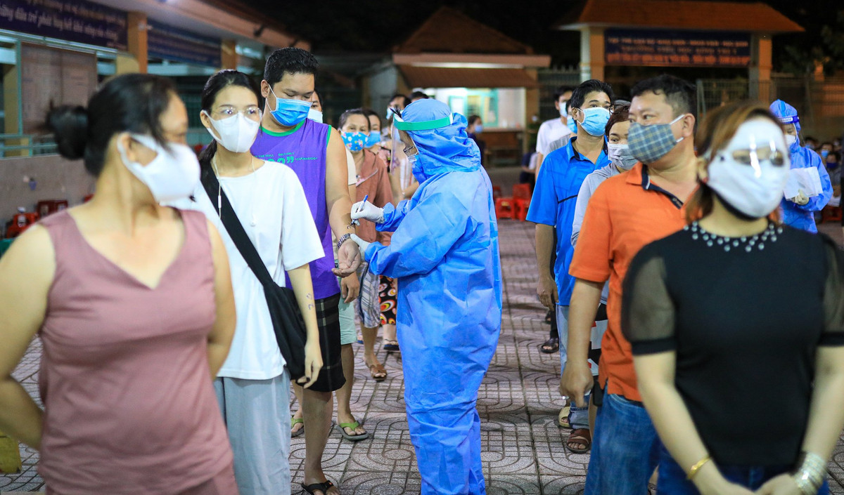 Cuộc tầm soát này nhằm truy vết khẩn các ca bệnh trên địa bàn. Quận Bình Tân có 35 điểm lấy mẫu. Trong đó, phường An Lạc A có 4 điểm lấy mẫu, phường Bình Trị Đông có 11 điểm lấy mẫu, phường Bình Hưng Hòa A có 20 điểm và phường Bình Hưng Hòa B tổ chức lấy mẫu tại 10 điểm.