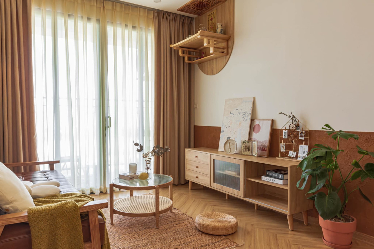 Khong gian song ngap mau cam chay va xanh reu day lang man cua vo chong tre