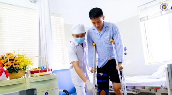 Vao vien tham Hung Dung... Van Lam lai tro thanh tam diem chu y