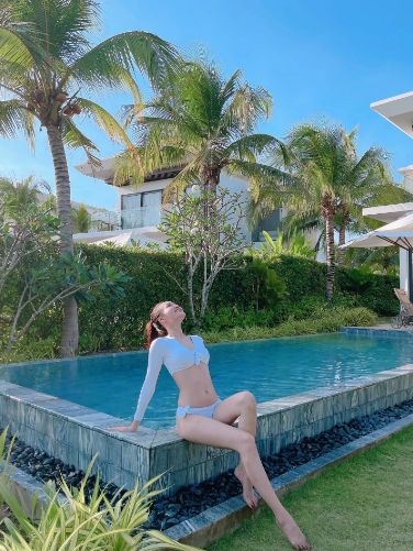 Ninh Dương Lan Ngọc lần đầu để lộ bụng mỡ, còn đâu vòng eo 54 Ninh Duong Lan Ngoc lan dau de lo bung mo, con dau vong eo 54