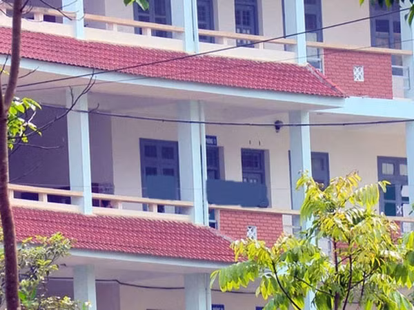 Tin nhan cuoi cung cua nam sinh chuyen Toan tu vong trong tu the that co o KTX