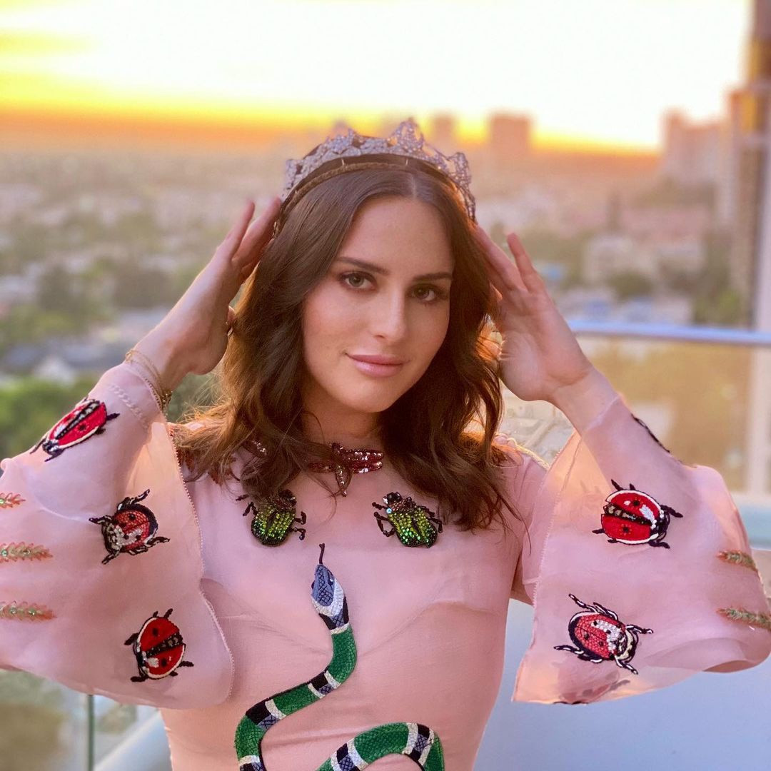 Cuoc song xa hoa cua con gai ong chu hang may tinh Dell-Hinh-2