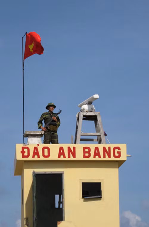 Chủ quyền Tổ quốc.