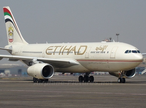 Etihad còn ký đơn hàng 56 máy bay Boeing cùng với các tùy chọn và quyền mua cho 26 máy bay khác. Tổng giá trị lên đến 25,2 tỉ USD theo giá niêm yết.