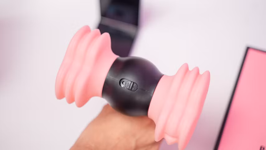 tren tay chiec bua lightstick blackpink v2 hinh 3