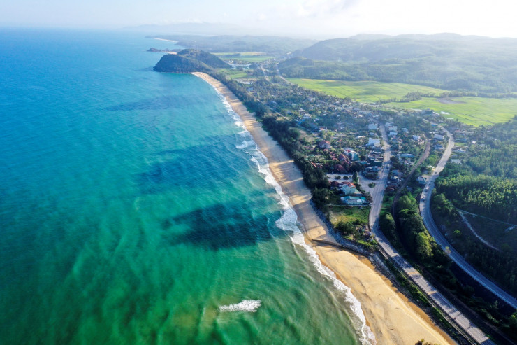 Nhung bai bien hoang so khien du khach say dam o Quang Ngai-Hinh-7