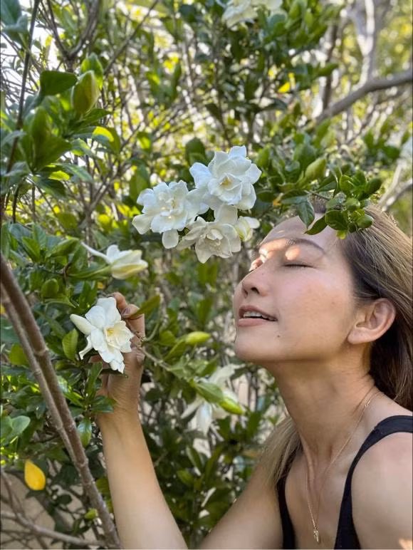 Kim Hien khoe vuon cay tai My, tiet lo ly do it xuat hien tren Facebook-Hinh-7