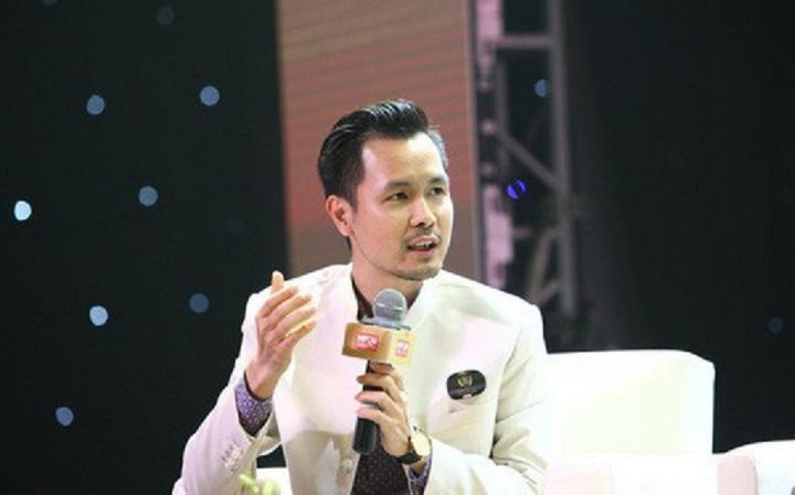 Nha khong hop huong co nen o hay khong?