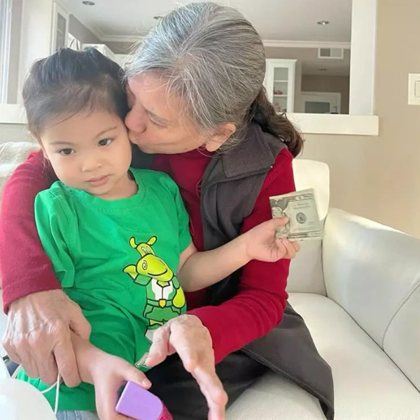 Mẹ chồng búp bê Thanh Thảo gốc Hoa nhưng giỏi tiếng Việt - Hình 8 Me chong bup be Thanh Thao goc Hoa nhung gioi tieng Viet-Hinh-8