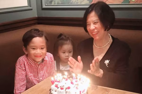 Me chong bup be Thanh Thao goc Hoa nhung gioi tieng Viet-Hinh-2