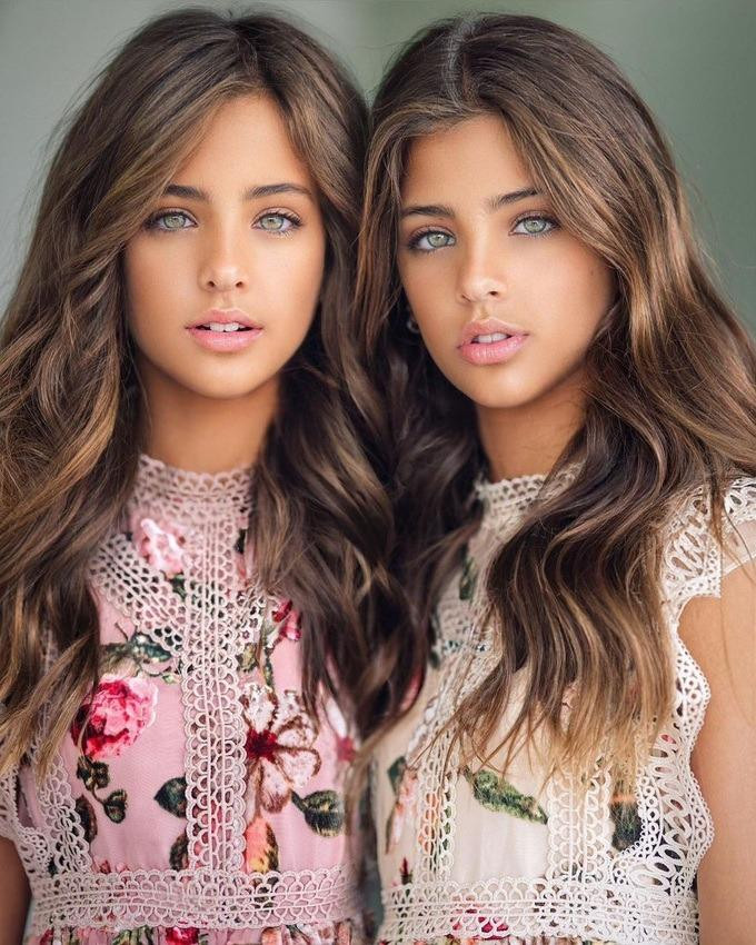Vẻ đẹp tuổi 13 của chị em song sinh 'đẹp nhất thế giới' - Hình 2 Ve dep tuoi 13 cua chi em song sinh 'dep nhat the gioi'-Hinh-2