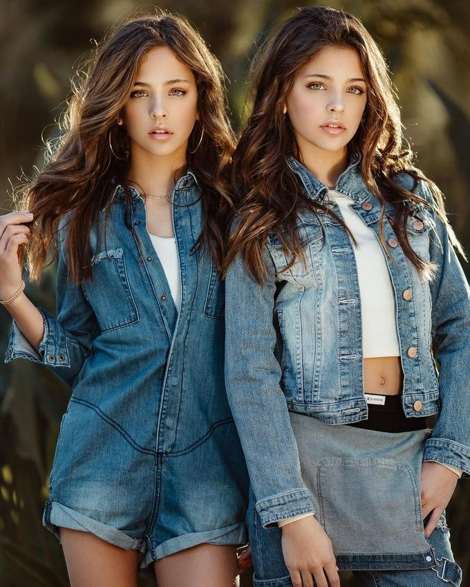 Vẻ đẹp tuổi 13 của chị em song sinh 'đẹp nhất thế giới' - Hình 5 Ve dep tuoi 13 cua chi em song sinh 'dep nhat the gioi'-Hinh-5