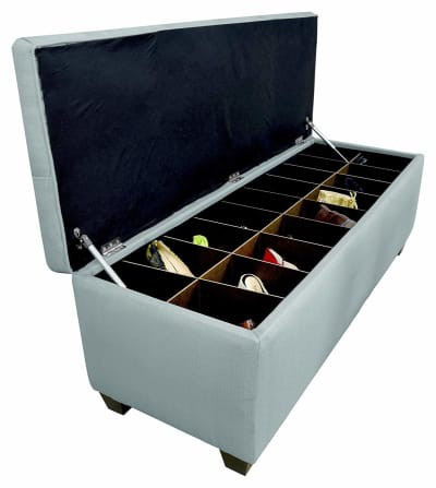 Chiếc ghế này không những đựng được giày bên trong mà nó còn làm cho không gian ngôi nhà bạn thêm phần tinh tế, sang trọng. Giá khoảng gần 6.000.000 đồng (có sẵn 2 kích cỡ và 6 màu sắc).