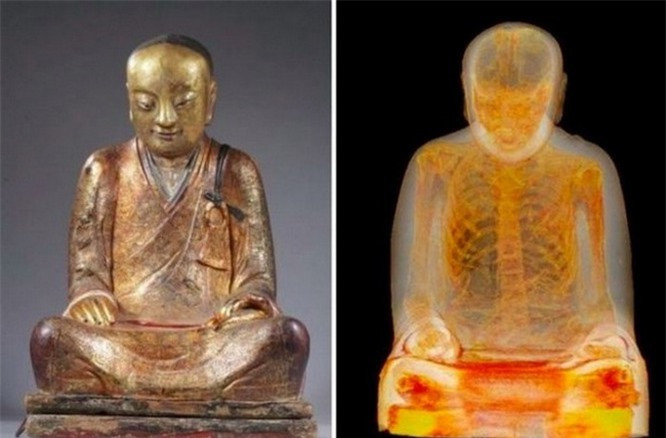 6. Xác ướp bên trong bức tượng Phật: Nhờ công nghệ CT, các nhà khoa học Hà Lan đã phát hiện một xác ướp được cho là của nhà thiền sư Liễu Quán bên trong bức tượng Phật. Bức tượng có niên đại từ khoảng thế kỷ 11 hoặc thế kỷ 12. Các nhà khảo cổ cũng rất ngạc nhiên khi phát hiện cùng với di cốt của nhà thiền sư là các cuộn giấy cổ với văn bản cầu nguyện được ẩn bên trong. 