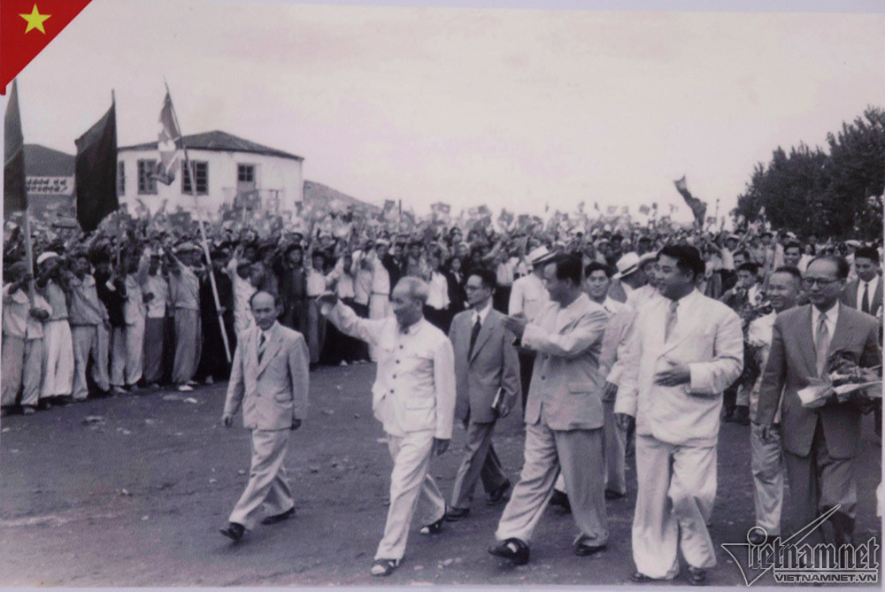 Chủ tịch Hồ Chí Minh thăm HTX nông nghiệp ở CHDCND Triều Tiên, tháng 7/1957