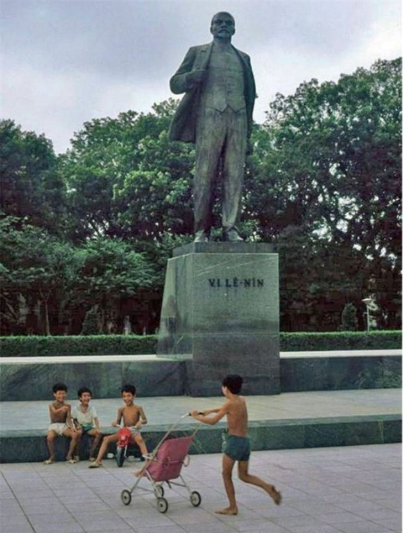 ##sc### Công viên Lê nin. 