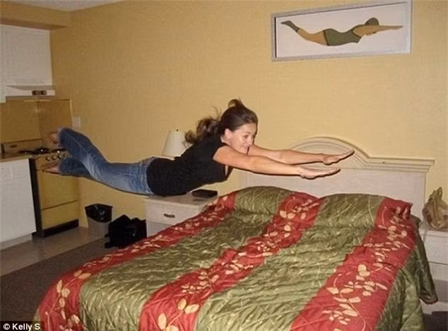  Bay như trong tranh. Ảnh: Daily Mail 