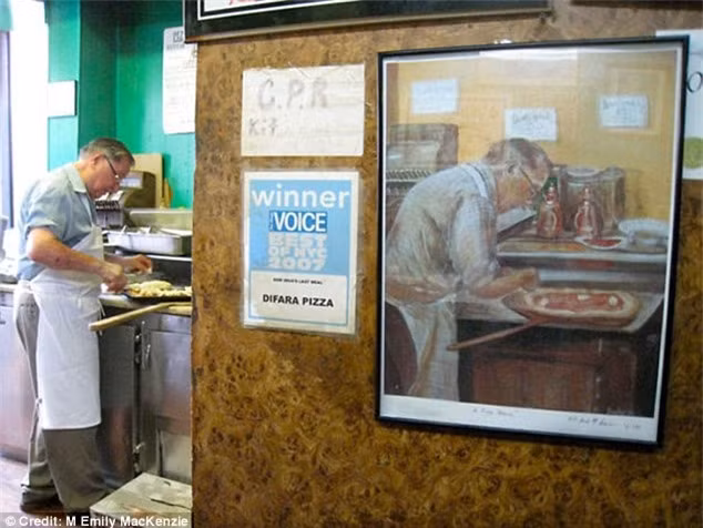  Thi xem ai "nấu ăn" ngon hơn nào!!! Ảnh: Daily Mail 