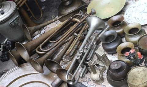 Độc đáo chợ đồ cổ ở Hà Nội - Hình 30 Doc dao cho do co o Ha Noi-Hinh-30