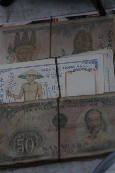 Độc đáo chợ đồ cổ ở Hà Nội - Hình 27 Doc dao cho do co o Ha Noi-Hinh-27