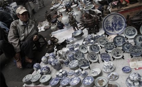 Độc đáo chợ đồ cổ ở Hà Nội - Hình 14 Doc dao cho do co o Ha Noi-Hinh-14