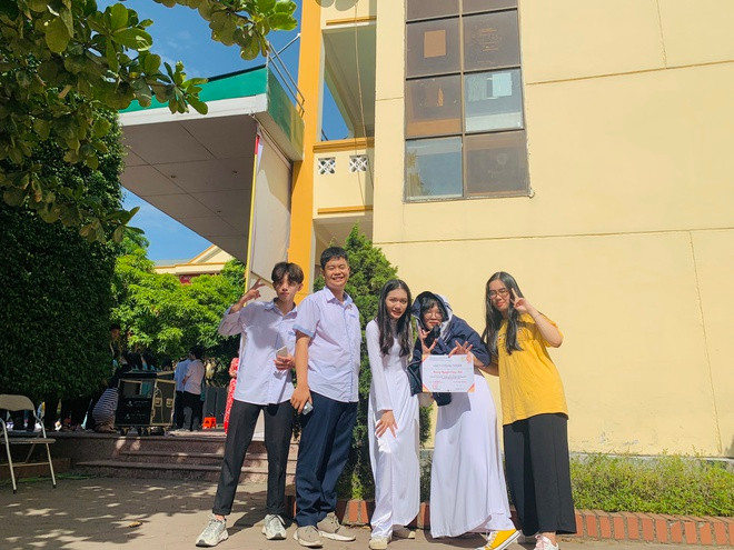 Rat dac biet: Nhom ban than o Nghe An deu la HSG quoc gia-Hinh-2