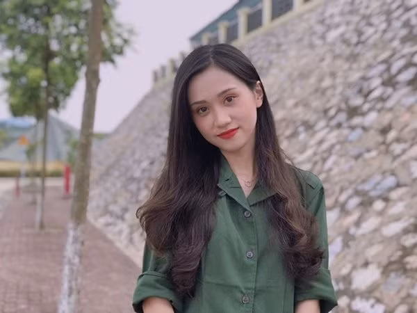 Nàng thơ của kỳ học quân sự, không ngại nắng gió thao trường