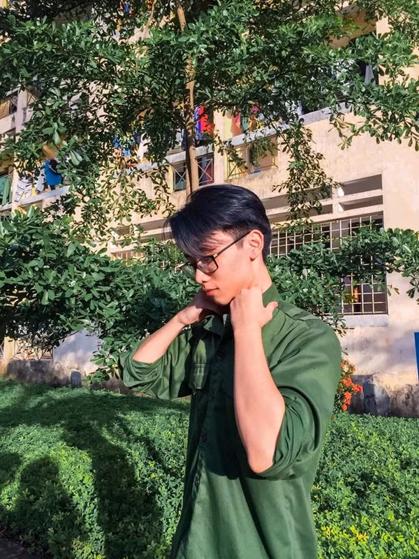 Nắng gió ở trung tâm giáo dục ANQP có vẻ càng làm cho nhan sắc của các nam sinh nổi bần bật.