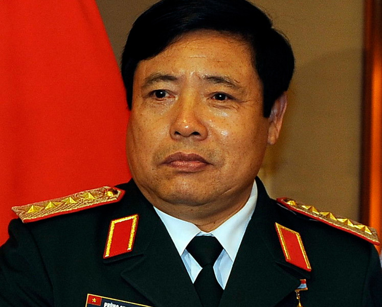 11. Đại tướng Phùng Quang Thanh (năm sinh: 1949). Năm thụ phong: 2007. Quê quán: Hà Nội. Chức vụ cao nhất: Bộ trưởng Bộ Quốc phòng (2006-2016). Chức vụ cao nhất trong Đảng Cộng sản Việt Nam: Ủy viên Bộ Chính trị (2006-2016). Chức danh khác: Anh hùng lực lượng vũ trang nhân dân.