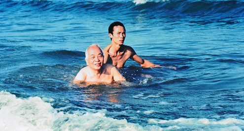 Đại tướng bên sóng nước.