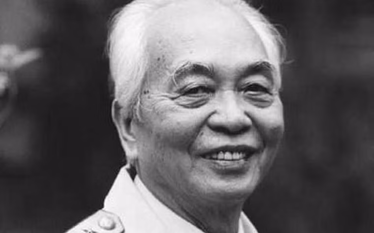 Qua đời ở tuổi 103, Đại tướng Võ Nguyên Giáp là vị tướng có tuổi thọ cao nhất từng được biết đến trong lịch sử quân sự thế giới. Nhưng đối với nhân dân Việt Nam, ông mãi mãi là một vị tướng bất tử.