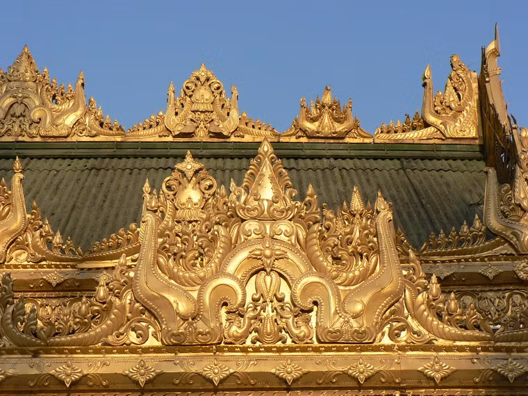 Các chi tiết kiến trúc của chùa được chế tác rất tinh xảo.