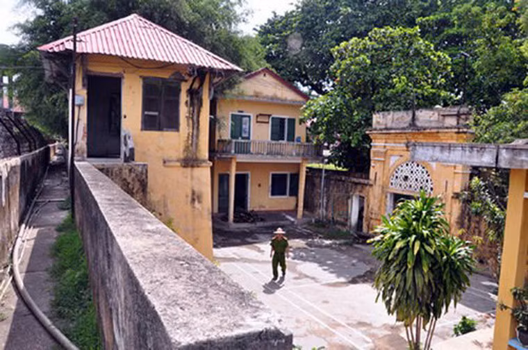 Nhà lao Thừa phủ ở Huế là nơi Đại tướng Võ Nguyên Giáp bị bắt cùng người yêu là Nguyễn Thị Quang Thái và các giáo sư Đặng Thai Mai, Lê Viết Lượng... trong cao trào Xô Viết Nghệ Tĩnh đầu tháng 10/1930. Sau này Nguyễn Thị Quang Thái trở thành người vợ đầu tiên của Đại Tướng. Bà hi sinh năm 1940, sau khi bị thực dân Pháp bắt và giam cầm trong ngục tù.