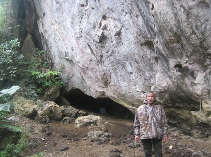 Khu vực trước cửa hang Trâu, nơi chứa đựng nhiều điều bí ẩn.