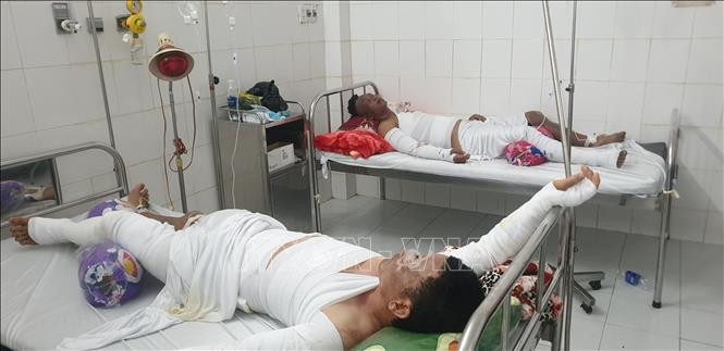 Ba ngu dan bi thuong nang trong vu no buong may tren ghe