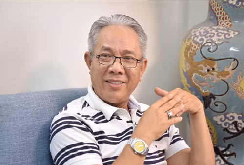 Trung Dan: U60 vien man ben 