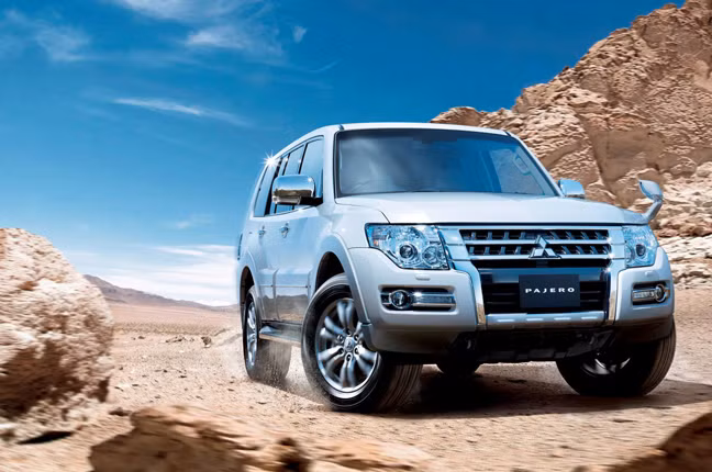 Đây là động thái nhằm quảng bá thương hiệu và làm bàn đạp để hãng tung ra thị trường mẫu Pajero thế hệ thứ 5 vào năm 2017. Mẫu Pajero 2015 được nâng cấp nhiều trang thiết bị hiện đại, thỏa lòng người hâm mộ chờ đợi trong suốt thời gian dài qua.
