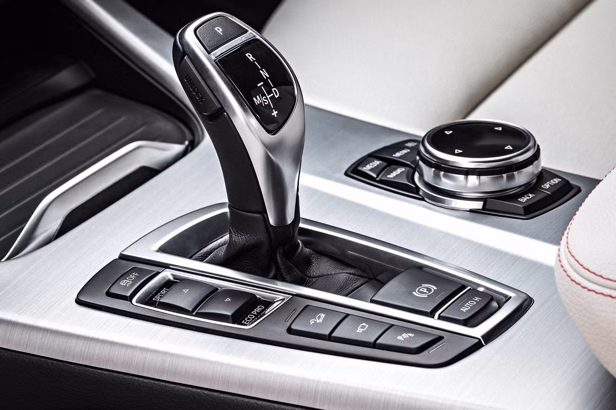 Hộp số tự động 8 cấp sành điệu.