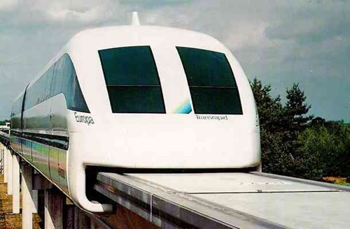 Transrapid 07 là mẫu tàu điện siêu tốc do Viện khoa học công nghệ Maglev (Đức) phát triển. Tuy chỉ là mẫu thử nghiệm nhưng Transrapid 07 đã đạt vận tốc lên tới 450 km/h.