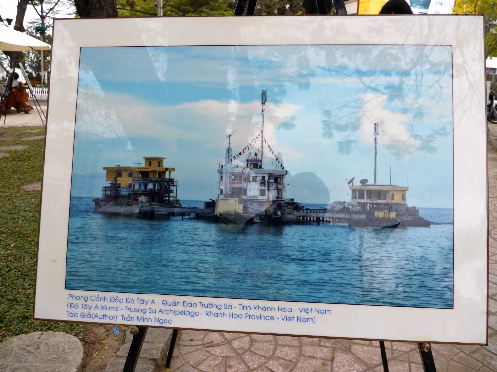 Phong cảnh đảo Đá Tây A - Quần đảo Trường Sa - tỉnh Khánh Hòa.