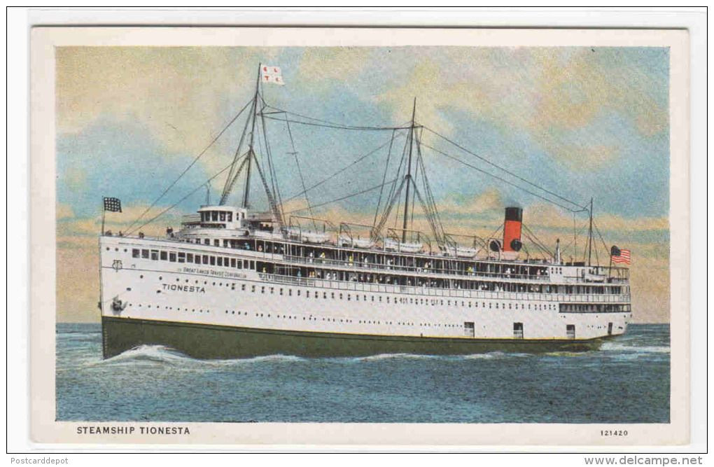 Vào năm đó, một kiến trúc hải quân đã cảnh báo rằng con tàu cần được sửa chữa, ông nói rõ do các khiếm khuyết về cấu trúc có thể khiến tàu lật, gây ra tai nạn nghiêm trọng.