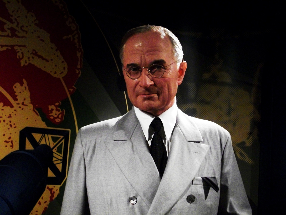 Tuy nhiên, vào ngày 3/9/1949, người Mỹ đã ghi nhận tín hiệu địa chấn từ bên trong Liên Xô mà họ chắc chắn là do một vụ thử hạt nhân dưới lòng đất. Khi được thông báo, Truman đã không tin.