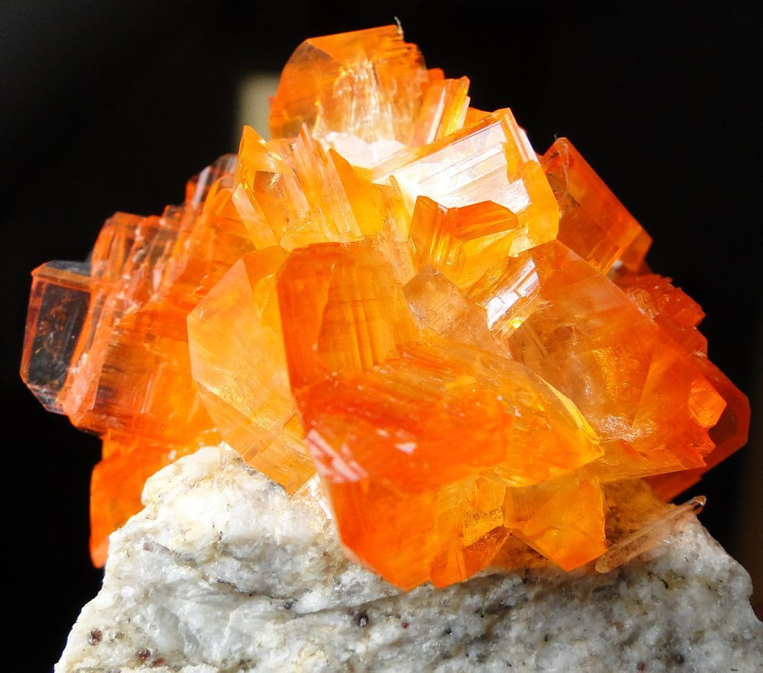 Arcanite là một khoáng chất kali sunfat. Nó được biết đến lần đầu tiên vào năm 1845 khi kết tụ trên các thanh giằng đường ray không còn được sử dụng ở mỏ thiếc Santa Ana, Mỹ.