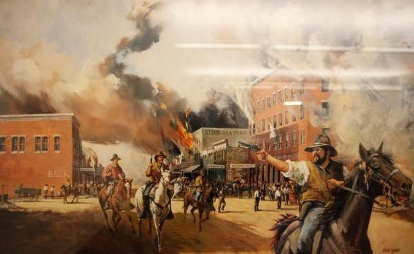 Sau khi bắt cóc 10 nông dân và buộc họ dẫn đường đến Lawrence, băng nhóm đã sát hại toàn bộ 10 người. Khi tới Lawrence, nhóm của Quantrill đã lùng sục các ngôi nhà kéo 182 người đàn ông ra đường và lạnh lùng giết chết họ.