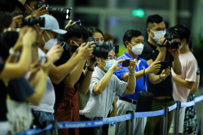 Người hâm mộ và báo giới giành sự quan tâm đặc biệt cho đội tuyển. Các tuyển thủ Việt Nam cũng tỏ rõ quyết tâm và sự tự tin. Họ đều muốn giành được điểm số tại vòng loại khó khăn này.