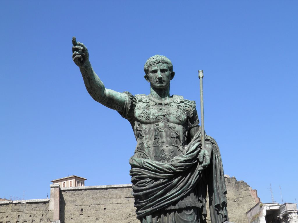 Octavius đã chiến đấu để báo thù cho Caesar. Đến năm 31 TCN, cuộc báo thù thành công khi ông đã đánh bại Antony và Cleopatra trong Trận Actium. Từ đó ông chính thức trở thành người cai trị đế chế La Mã cổ đại.